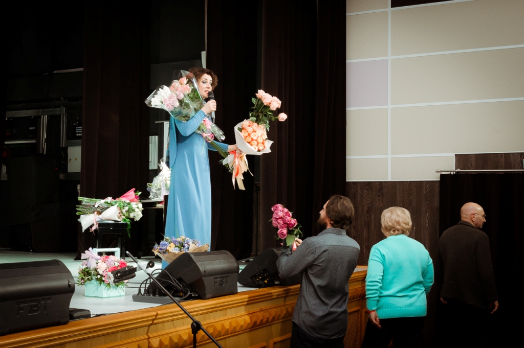 Лариса Шахворостова подарила всем свою любовь  на концерте-спектакле «Ты только верь!..» - фото 4