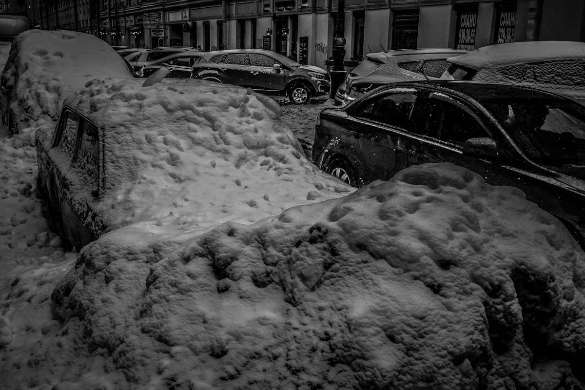 В Петербурге чиновники будут сами расчищать снег. Лопатами... - фото 2