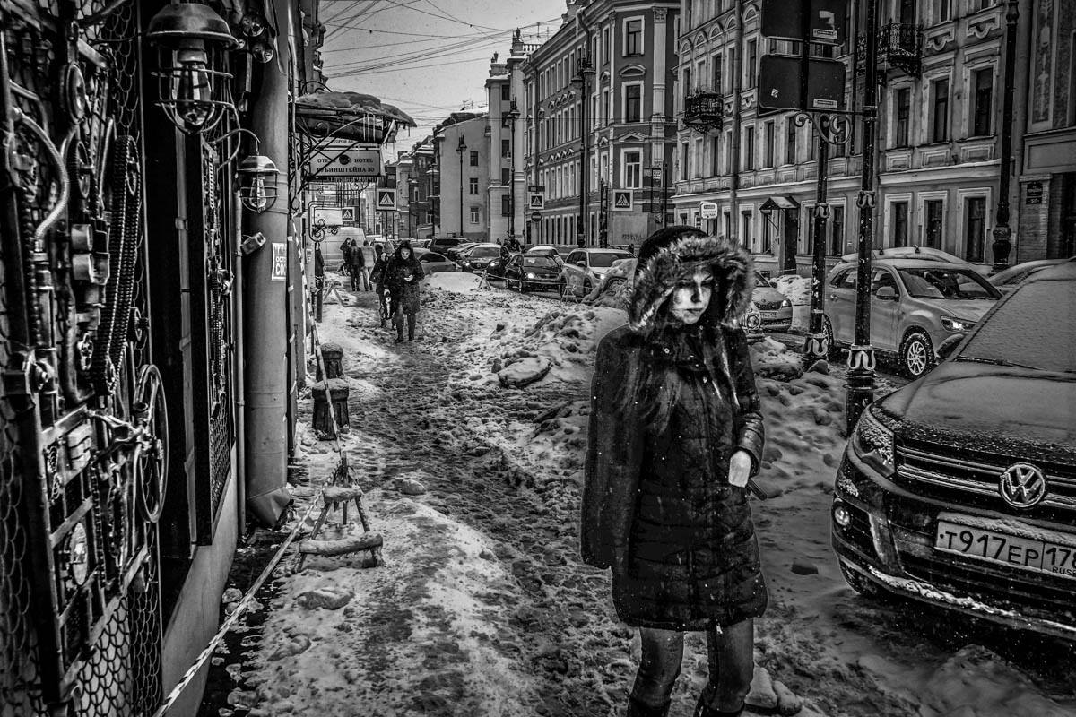 В Петербурге чиновники будут сами расчищать снег. Лопатами... - фото 3