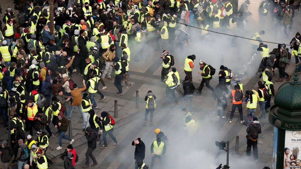 Желтая волна «майдана» во французском исполнении - фото 1