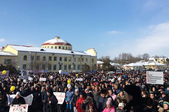Митинг против свалки в Волоколамске собрал свыше 5000 человек - фото 1