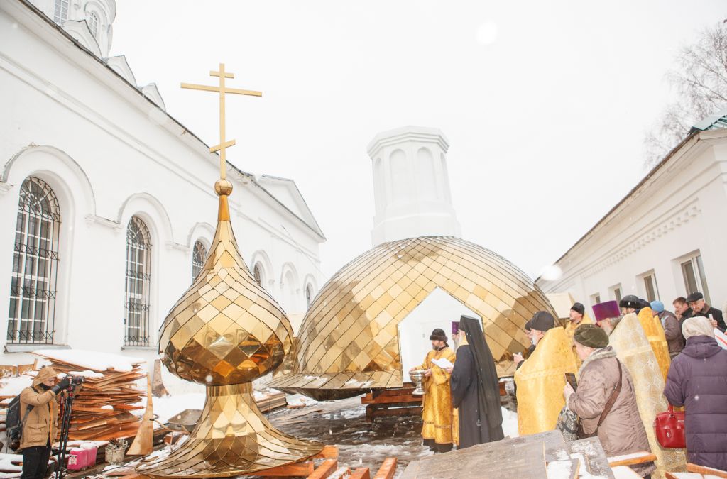 Освящение колокольни и колоколов в соборе Рождества Христова - фото 3