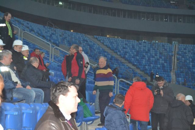 Первый матч на стадионе "Зенит-Арена". Команда подрядчиков выиграла у «Метростроя» со счётом 6:2 - фото 61