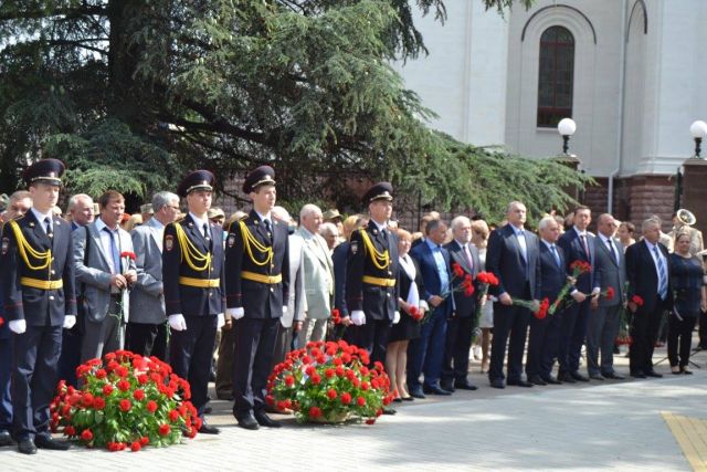 Церемония возложения цветов к мемориалу «Танк Т – 34». Симфорополь - фото 30