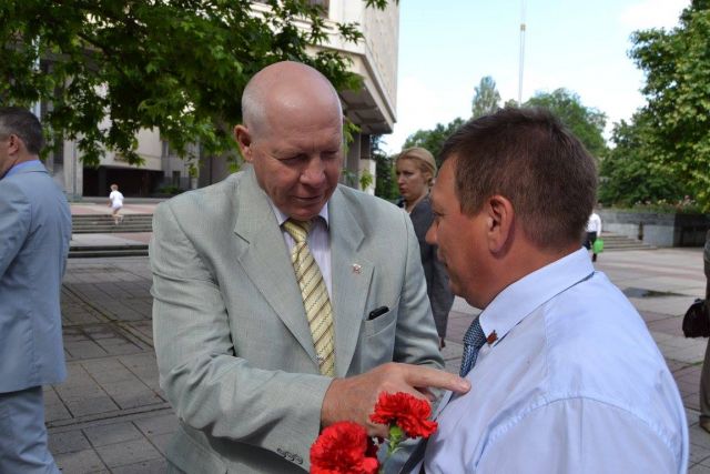 Церемония возложения цветов к мемориалу «Танк Т – 34». Симфорополь - фото 60