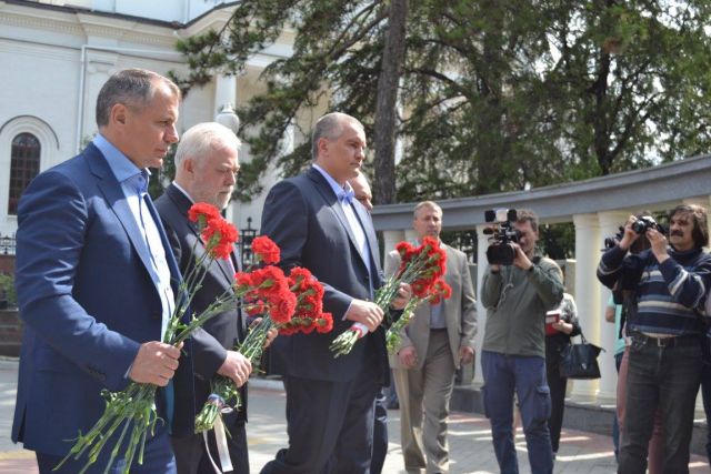 Церемония возложения цветов к мемориалу «Танк Т – 34». Симфорополь - фото 65