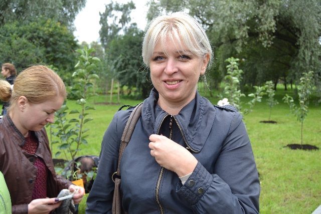 Главный эколог столицы посадил свое тысячное дерево в Москве  - фото 112