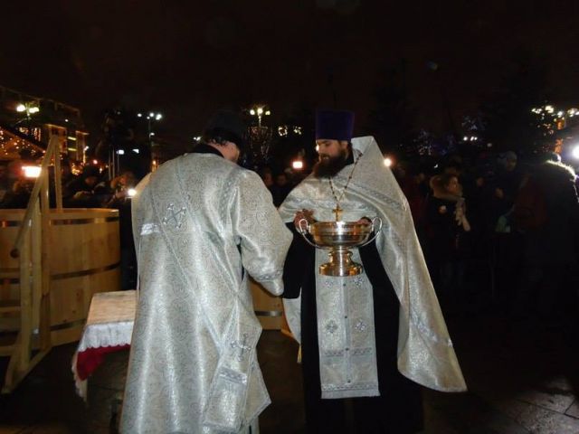 Крещение в Серебряном бору и на площади Революции - фото 3