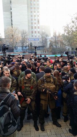 Первые 11 фотографий о выборах в Донецке  - фото 3