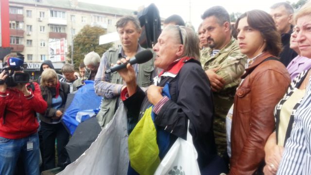 Киевляне потребовали от правительства военного положения  - фото 10
