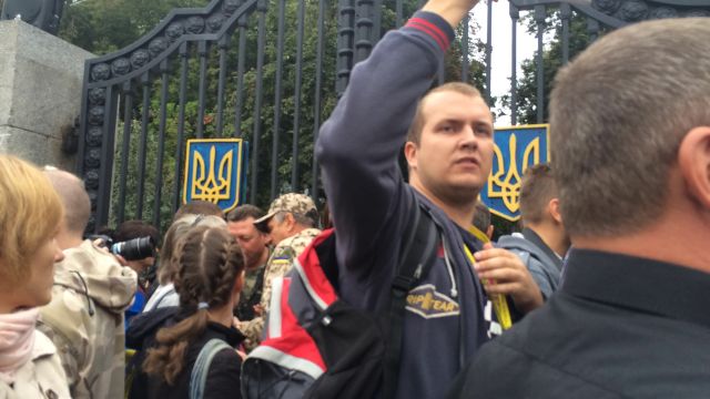 Киевляне потребовали от правительства военного положения  - фото 25