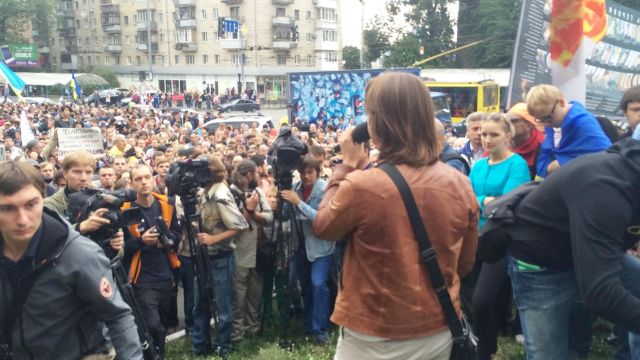 Киевляне потребовали от правительства военного положения  - фото 28