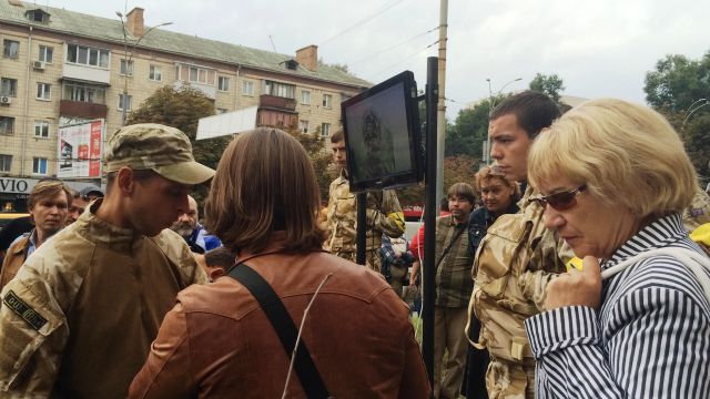 Киевляне потребовали от правительства военного положения  - фото 33