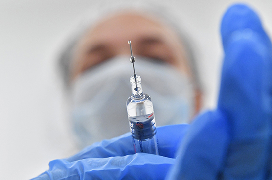 Вакцинацию от гриппа могут провести раньше из-за пандемии - фото 1