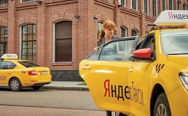 В Москве такси продолжит помогать врачам добираться до пациентов даже в условиях пропускного режима - фото 1