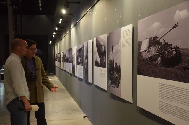 "ЭкоГрад": Выставка снимков фронтового корреспондента Якова Халипа - фото 8