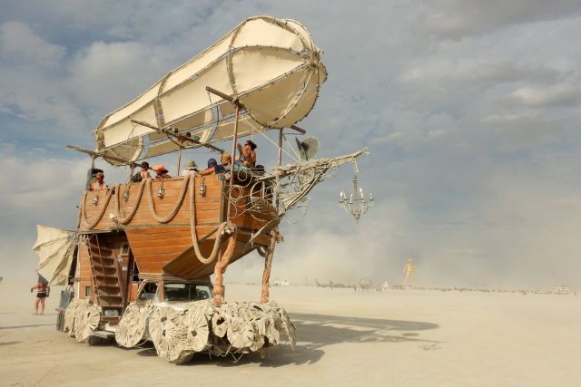 Вечный Огонь. Burning Man в стране пустынного сюра - фото 62