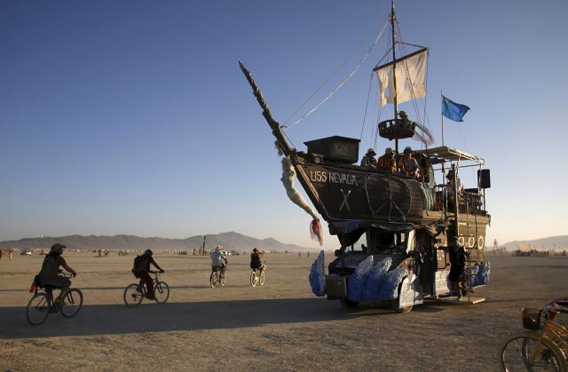 Вечный Огонь. Burning Man в стране пустынного сюра - фото 43