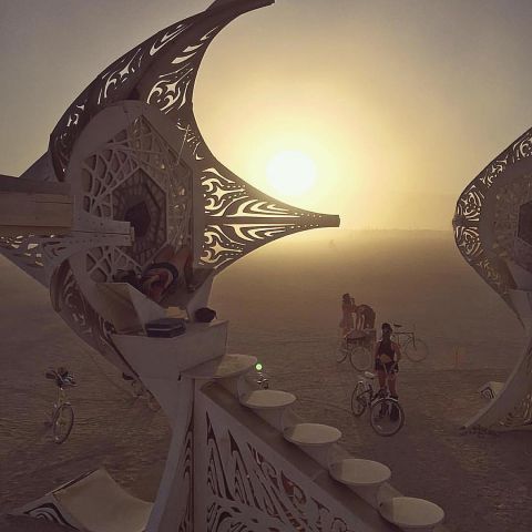 Аутодафе-драйв во славу свободы. Юбилей Burning Man - фото 31