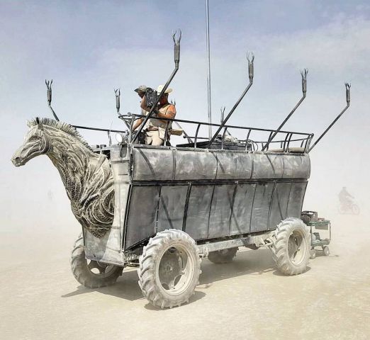 Аутодафе-драйв во славу свободы. Юбилей Burning Man - фото 45