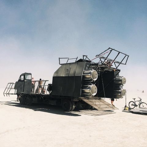 Аутодафе-драйв во славу свободы. Юбилей Burning Man - фото 47