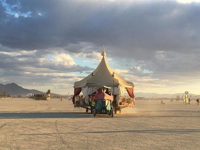 Аутодафе-драйв во славу свободы. Юбилей Burning Man - фото 65