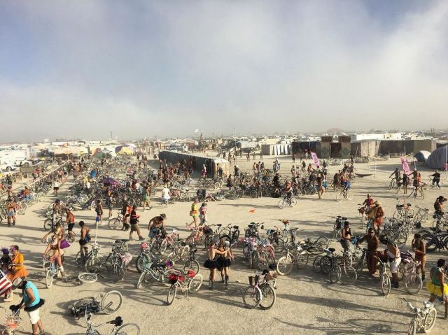 Аутодафе-драйв во славу свободы. Юбилей Burning Man - фото 123