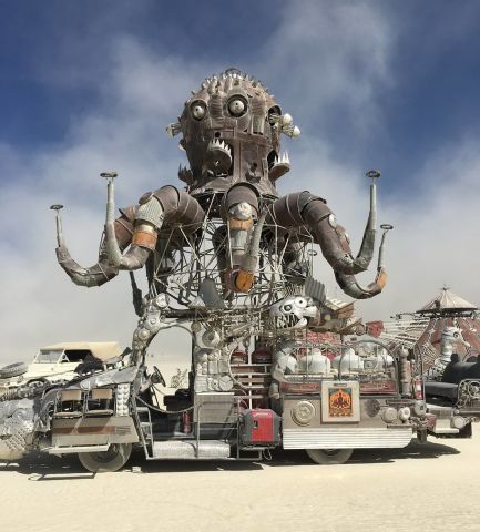 Аутодафе-драйв во славу свободы. Юбилей Burning Man - фото 1
