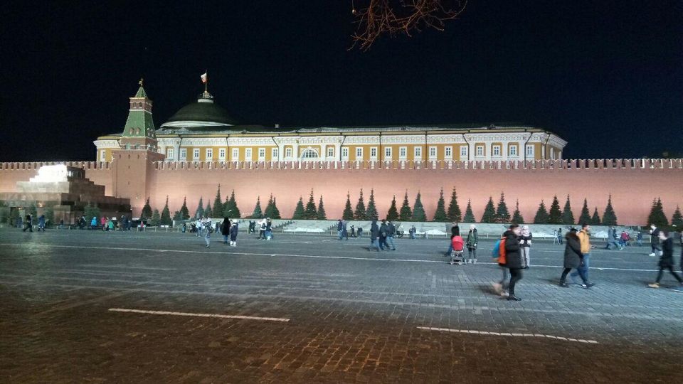 Полчаса до Часа. Москва и Красная площадь готовятся к темноте во имя Земли - фото 1