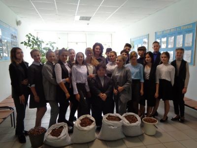 Школьники г.Унеча Брянской области приняли участие  в акции «Живи, лес!» - фото 1