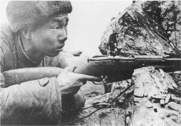 Легендарный снайпер Китая и Кореи Чжан Таофан - фото 2