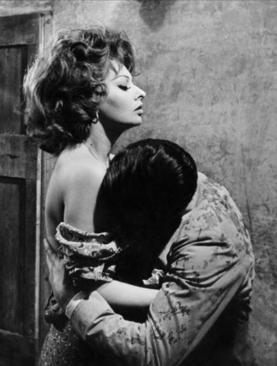 20 сентября исполняется 83 года легенде мирового кино - итальянской актрисе Софи Лорен - фото 6