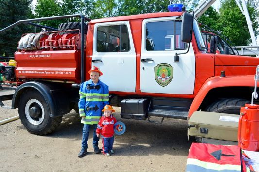 Лесные пожарные напомнили юным смолянам о правилах безопасного поведения в лесу - фото 2
