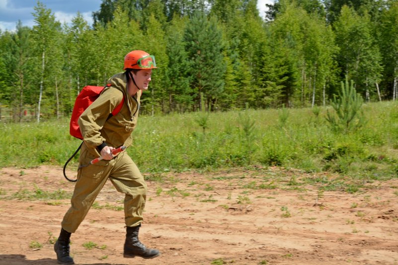 Лесопожарная служба Смоленщины выбрала лучшего лесного пожарного - фото 7