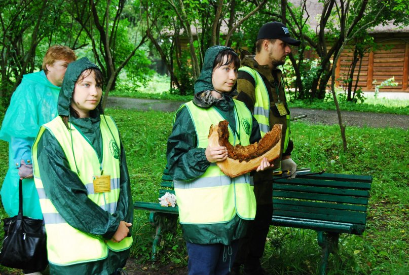 Прошла акция «Спасем деревья России от вредителей леса» - фото 7