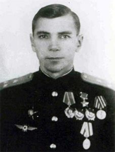 М. В. Барташов - герой дальневосточного неба - фото 1