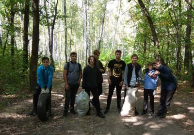 Юные лесоводы провели акцию по уборке мусора в курских лесах - фото 1