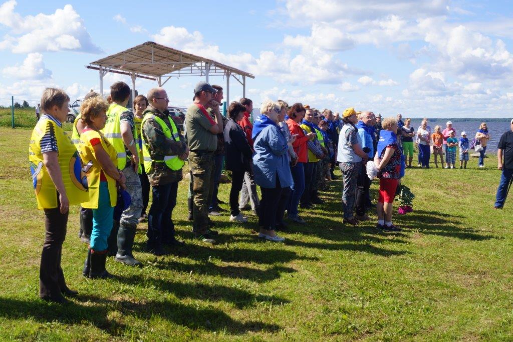 Департамент лесного хозяйства Ярославской области  принял участие в уборке побережья Рыбинского водохранилища - фото 3