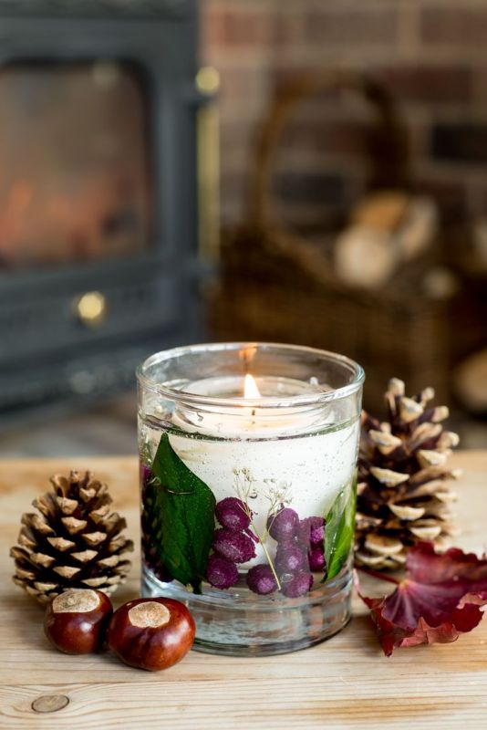 Новогодние свечи с цветами, мхами и золотом научат делать в "Аптекарском огороде" 16 и 17 декабря - фото 1