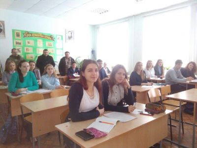 Школьники г. Жуковка Брянской области знакомятся  с профессией лесного пожарного - фото 1