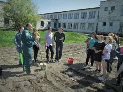 На Белгородчине состоялись практические занятия по посеву семян в питомниках школьных лесничеств - фото 1