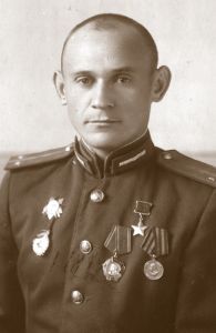 Герой Советского Союза Шульц, родившийся 9 мая! - фото 1