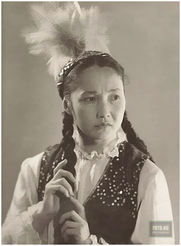 Первая балерина Киргизии народная артистка СССР Бюбюсара Бейшеналиева - фото 2
