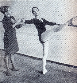 Первая балерина Киргизии народная артистка СССР Бюбюсара Бейшеналиева - фото 4