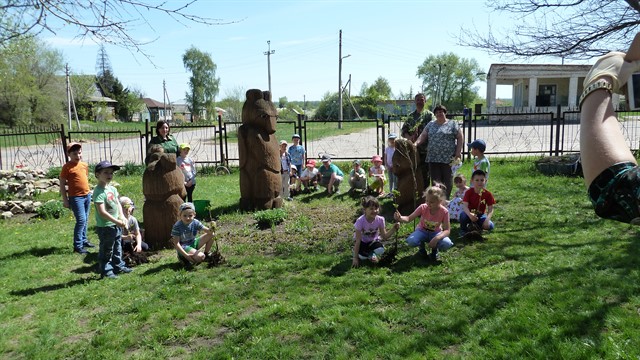 В Воронцовском детском саду появилась «Аллея семьи» - фото 1