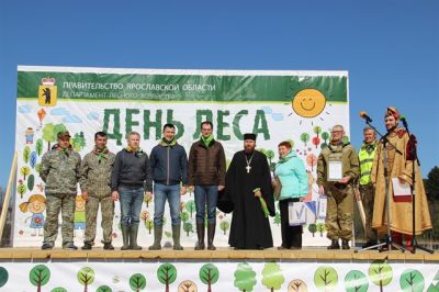 В Ярославской области прошло центральное мероприятие «Всероссийский день посадки леса» - фото 1