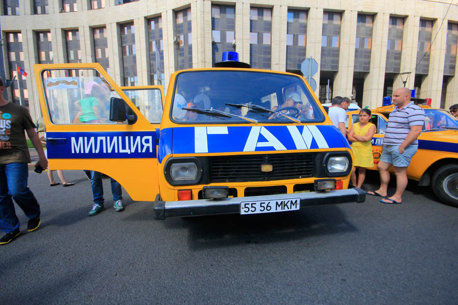 В Москве прошёл парад автобусов и грузовой ретротехники - фото 19