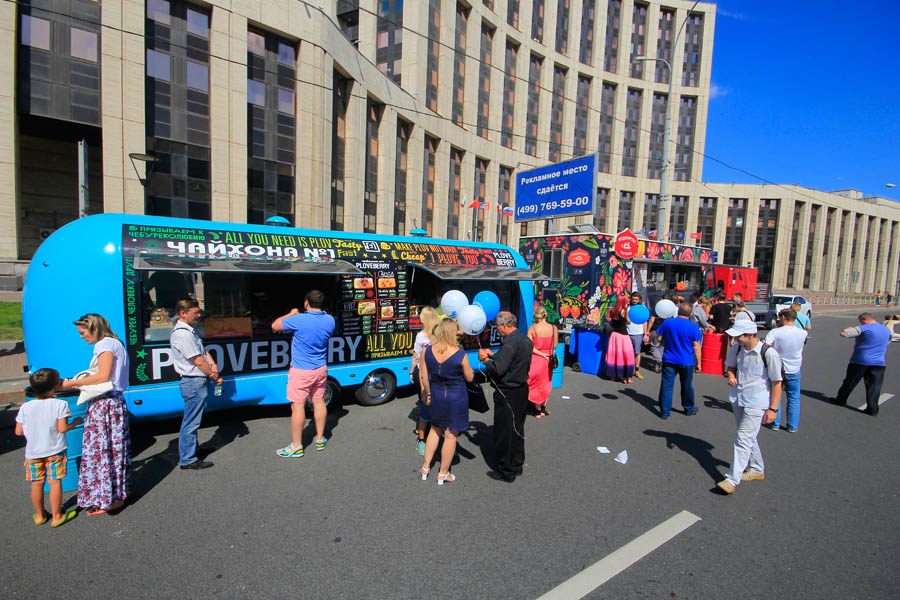 В Москве прошёл парад автобусов и грузовой ретротехники - фото 21