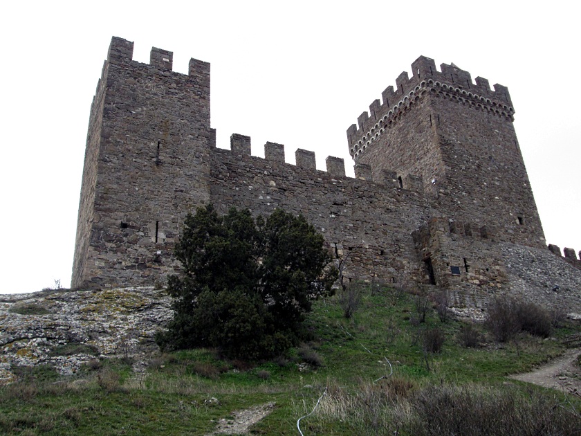 Генуэзская крепость в Судаке - фото 1