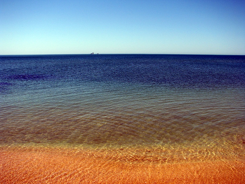Мыс Опук-золотой песок и скалы-корабли - фото 40